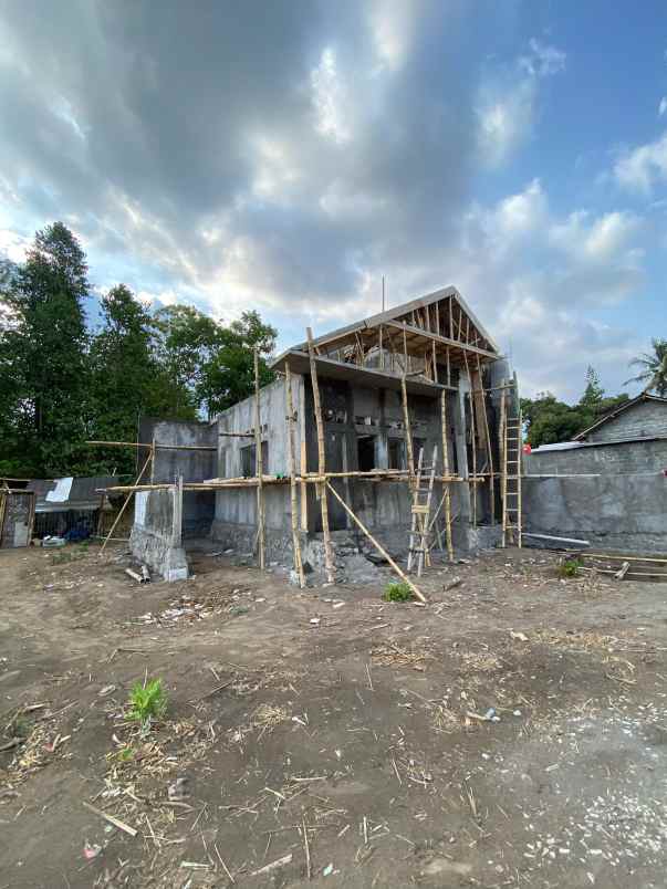 dijual rumah jalan besi jangkang