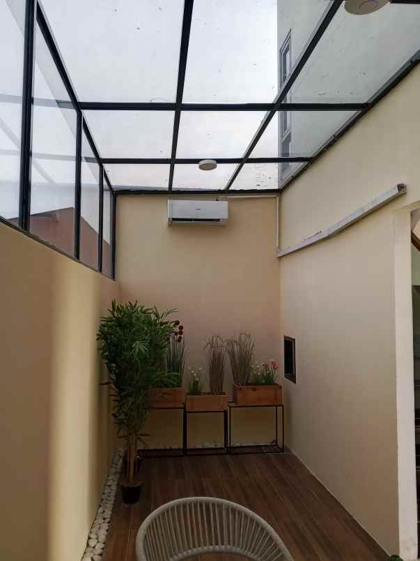 dijual rumah jalan boulavard cikarang