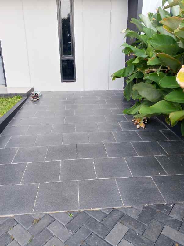 dijual rumah jalan boulavard cikarang