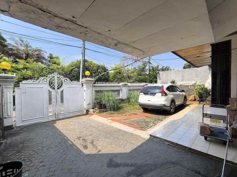 dijual rumah jalan cempaka putih tengah