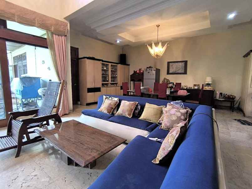 dijual rumah jalan cempaka putih tengah