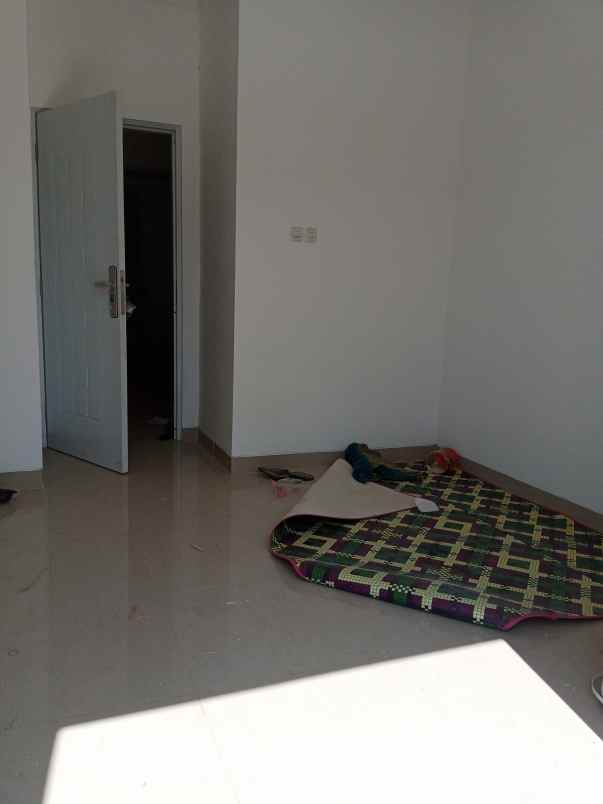 dijual rumah jalan elang