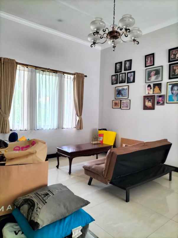 dijual rumah jalan gegerkalong tonggoh