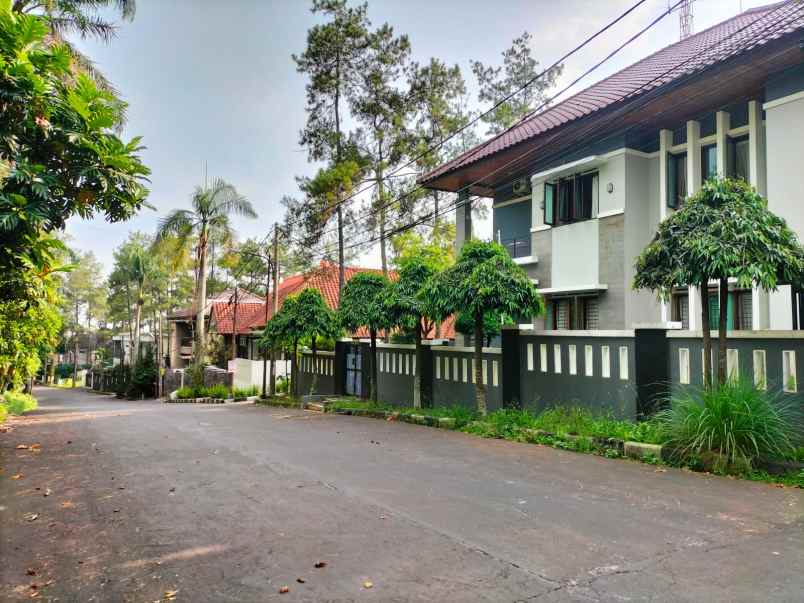 dijual rumah jalan gegerkalong tonggoh