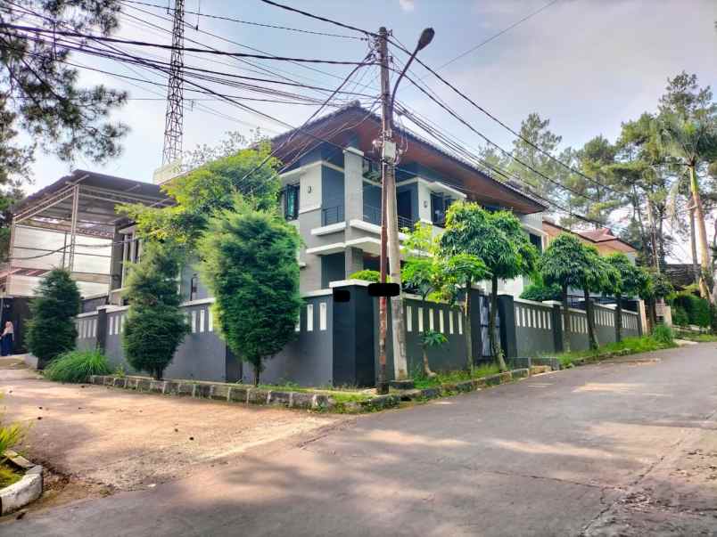dijual rumah jalan gegerkalong tonggoh