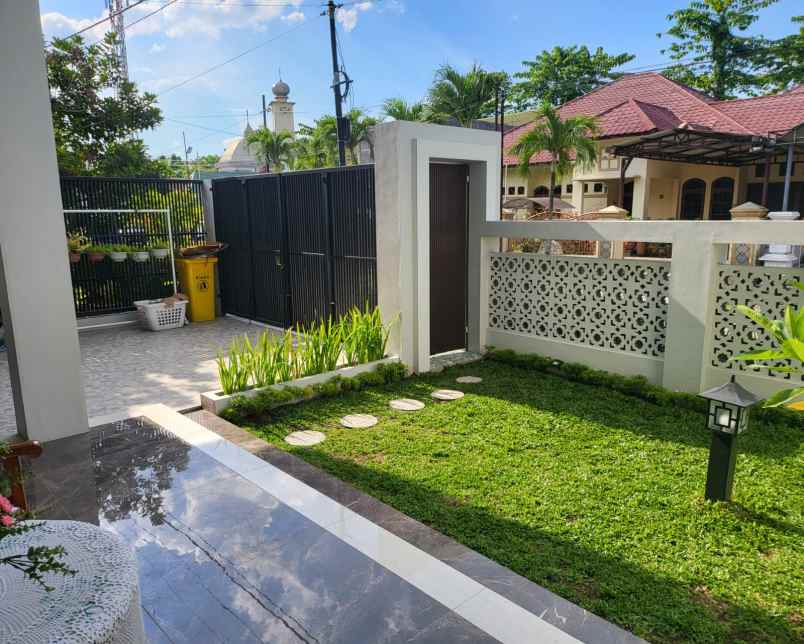 dijual rumah jalan kapten m jamil lubis