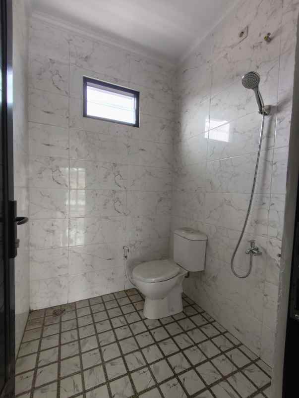 dijual rumah jalan kavling iip