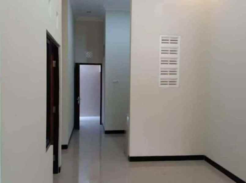 dijual rumah jalan mangunharjo ii