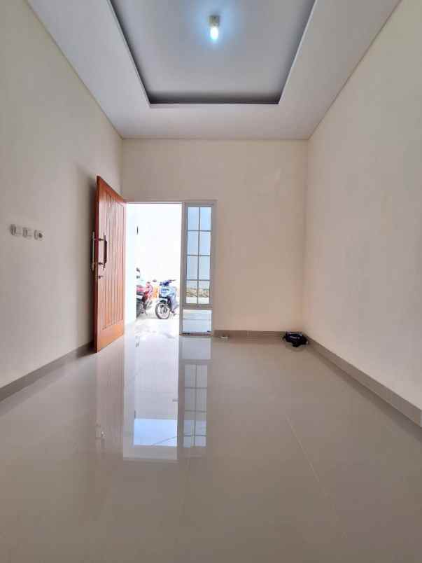 dijual rumah jalan raya abdul gani 2