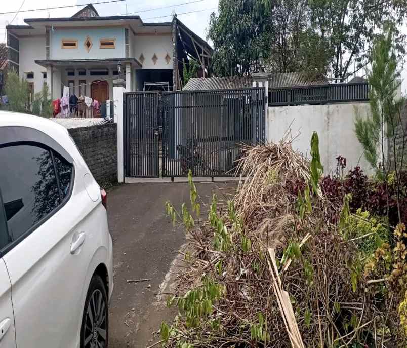 dijual rumah jalan sangkan garut