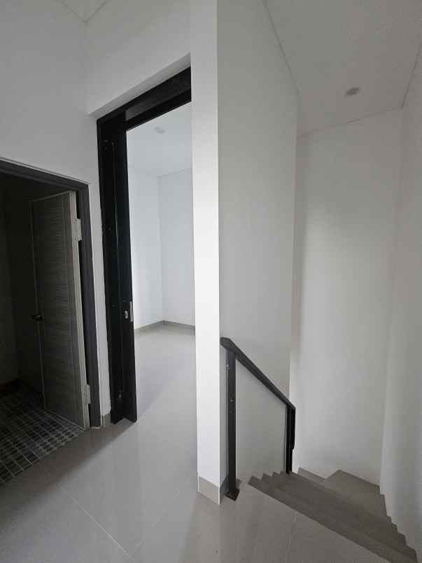 dijual rumah jalan sasak kalimulya