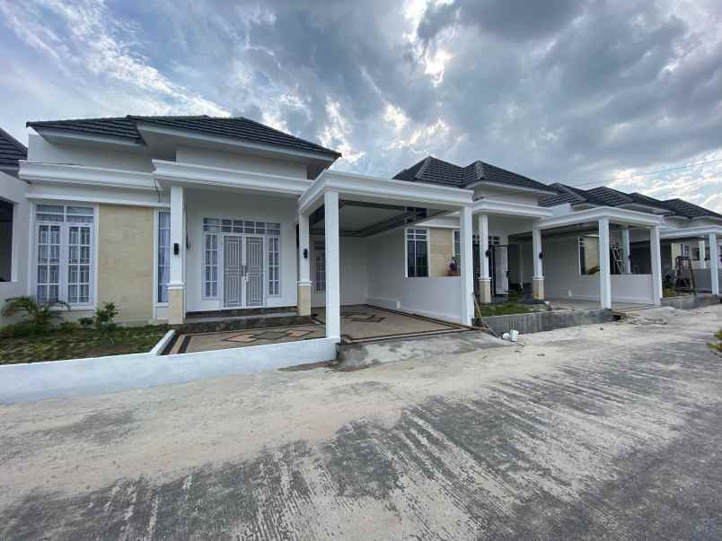 dijual rumah jalan soeka