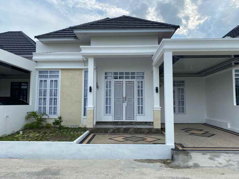 dijual rumah jalan soeka