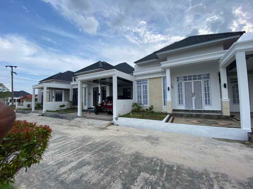 dijual rumah jalan soeka