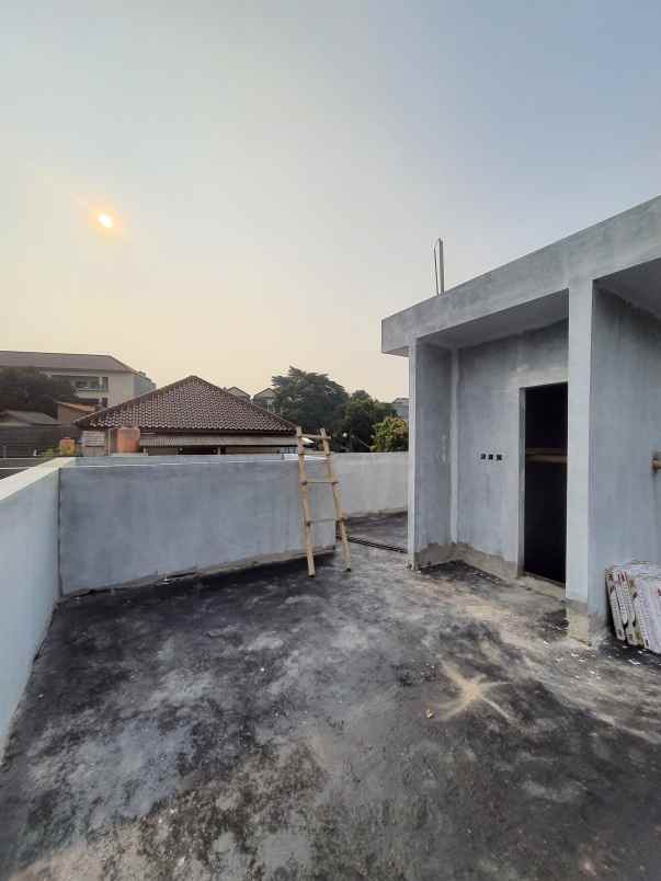 dijual rumah jalan tanjung barat selatan