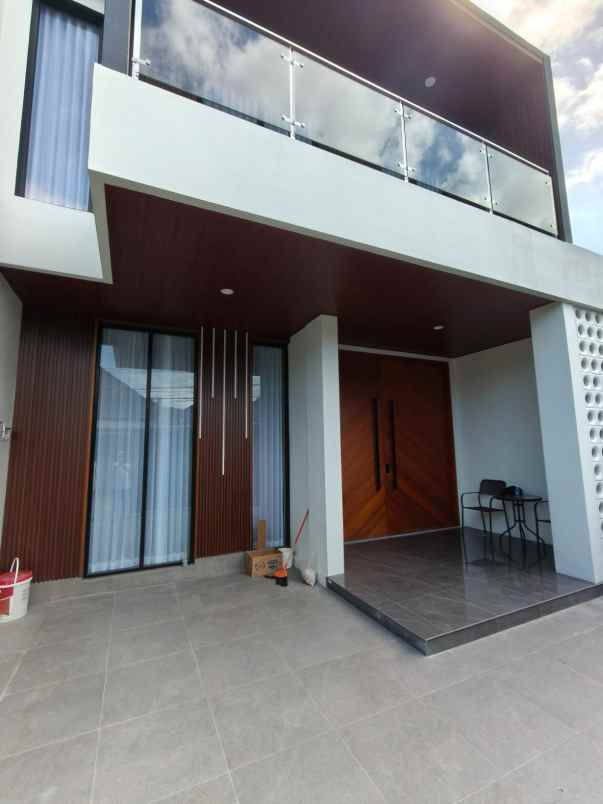 dijual rumah jalan tukad badung