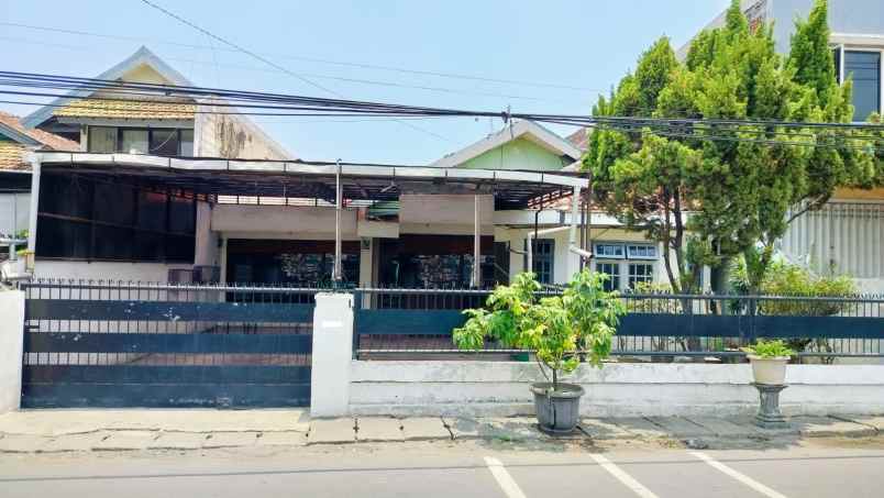 dijual rumah jambangan surabaya