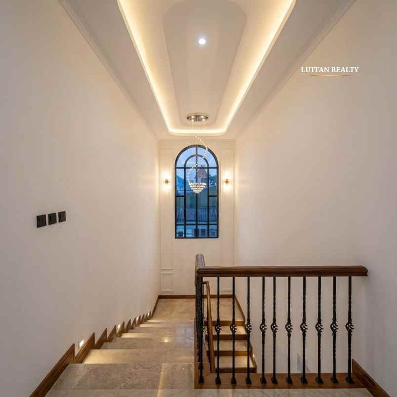 dijual rumah jati padang raya