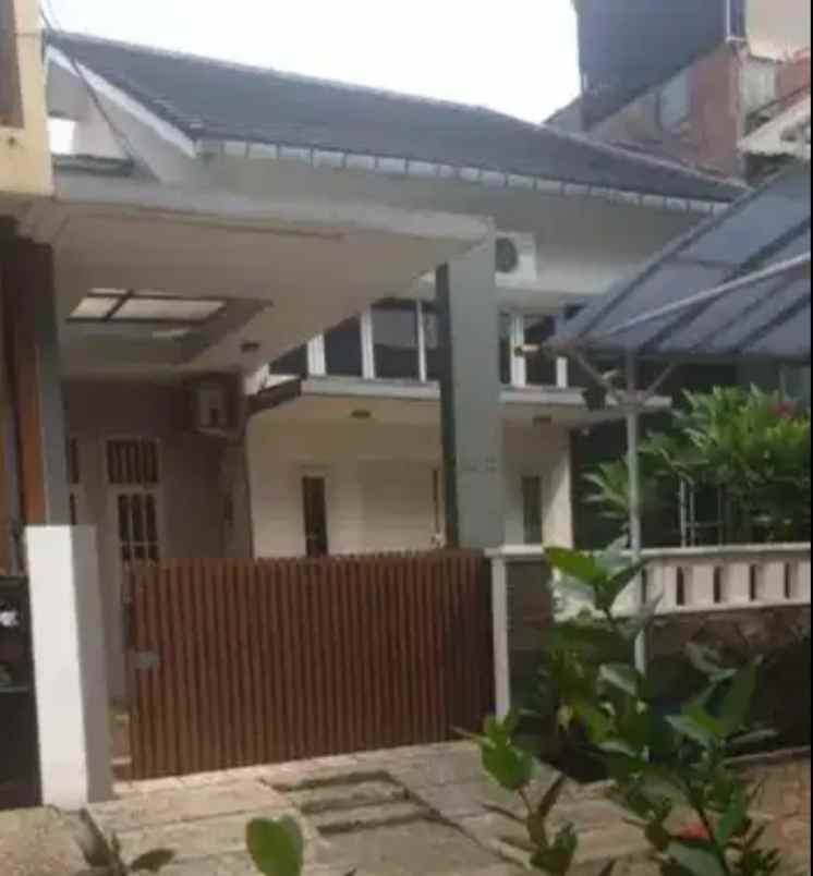dijual rumah jatikramat indah