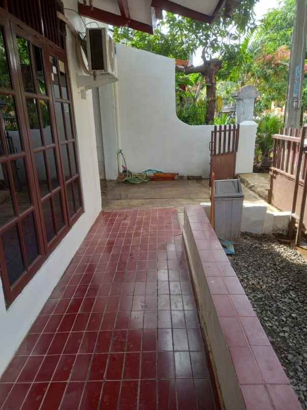 dijual rumah jatikramat indah