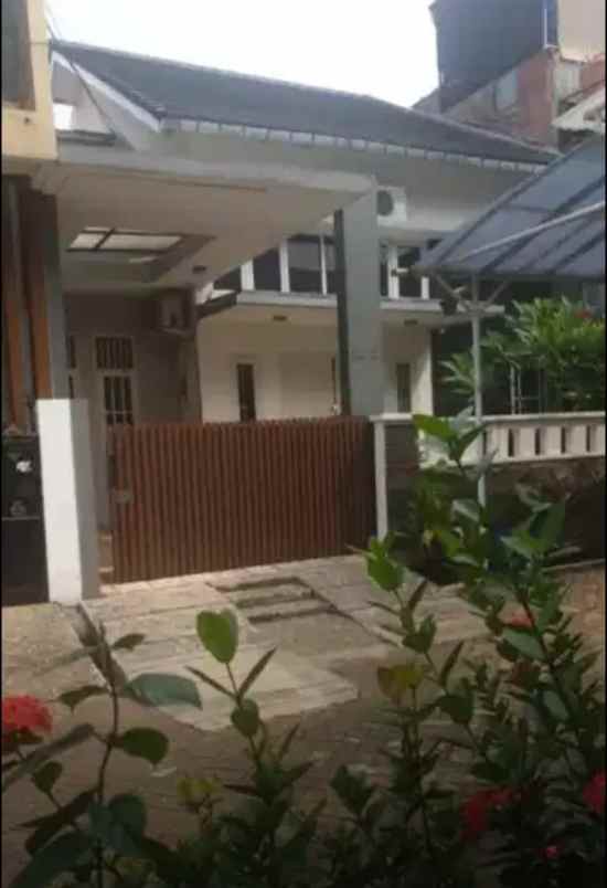 dijual rumah jatikramat indah