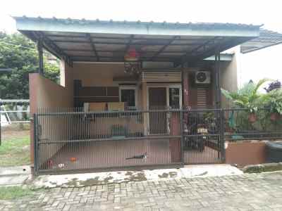 dijual rumah jatisari