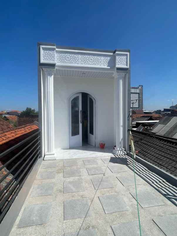 dijual rumah jetis wetan wonocolo