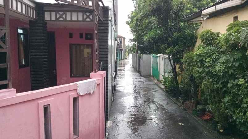 dijual rumah jl anggrek jagakarsa