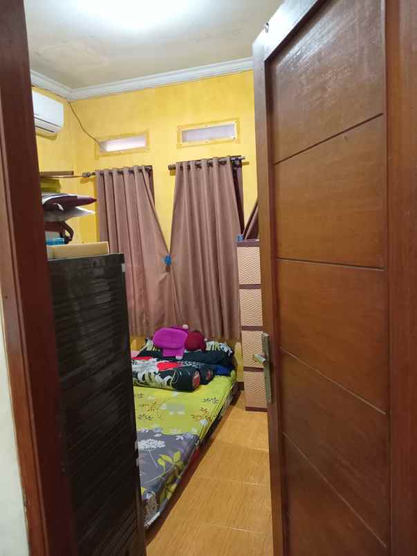 dijual rumah jl anggrek jagakarsa