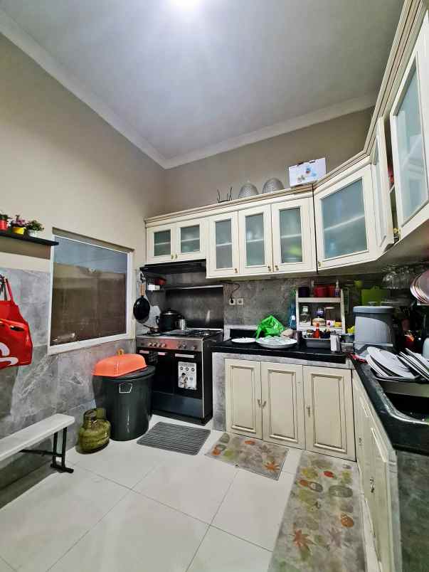 dijual rumah jl arteri pondok indah