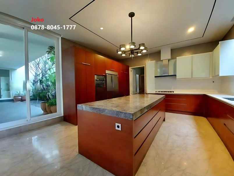 dijual rumah jl brawaijaya