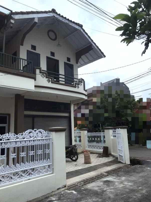 dijual rumah jl cisaranten kulon