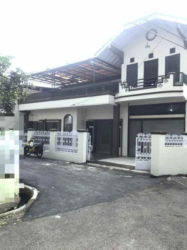 dijual rumah jl cisaranten kulon