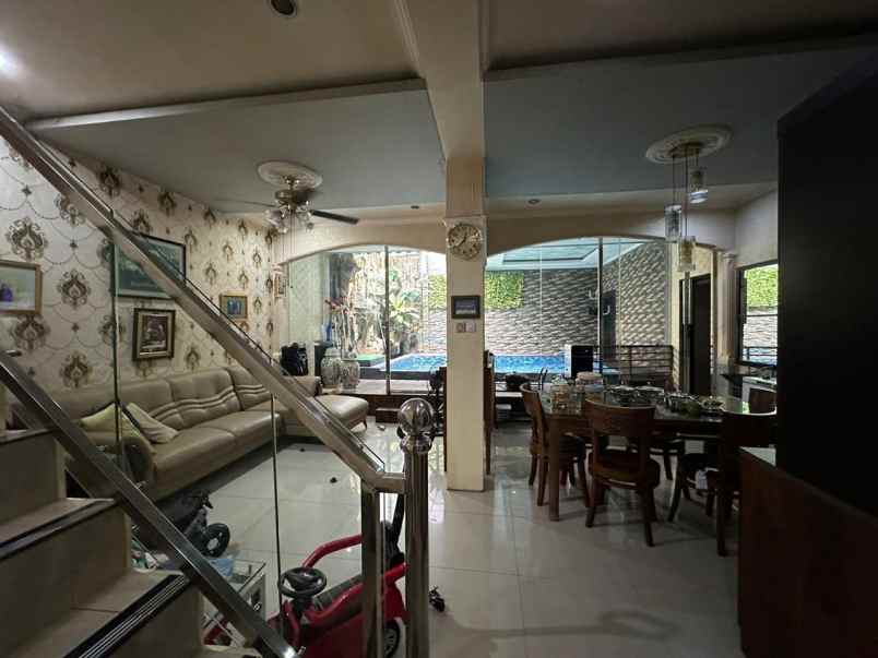 dijual rumah jl dr sumarno kec cakung