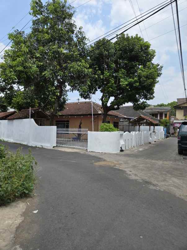 dijual rumah jl jawa sumbersari