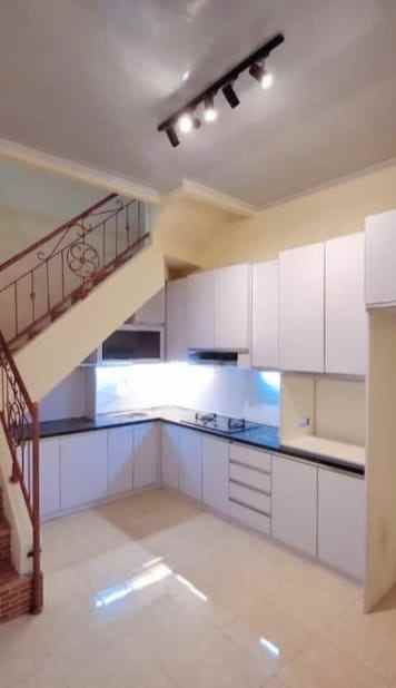 dijual rumah jl kalisari pasar rebo