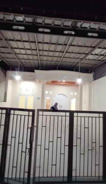 dijual rumah jl kalisari pasar rebo