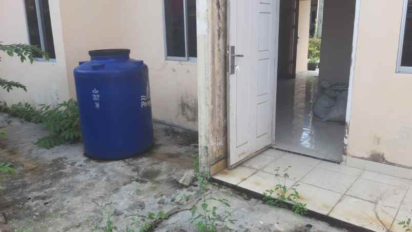 dijual rumah jl kelapa blok c no 10