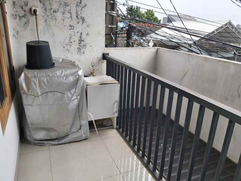 dijual rumah jl kh dehir tanah baru