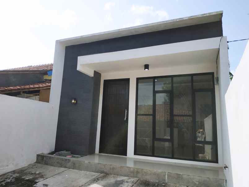 dijual rumah jl kp tenggilis rt 002 rw