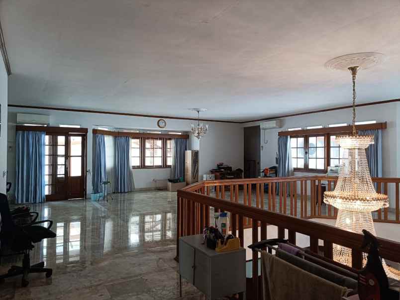 dijual rumah jl lebak bulus