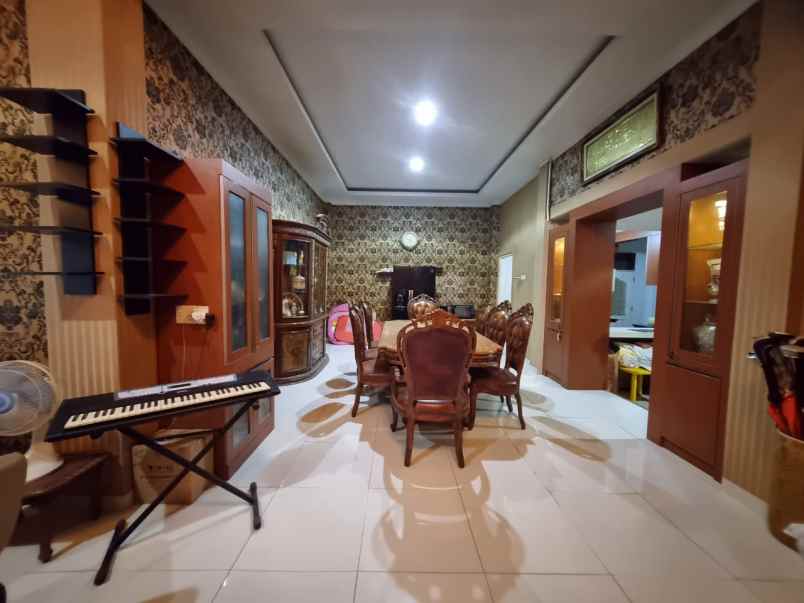 dijual rumah jl nakula