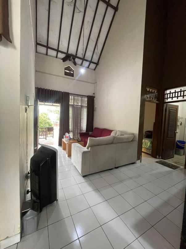 dijual rumah jl palagan tentara pelajar