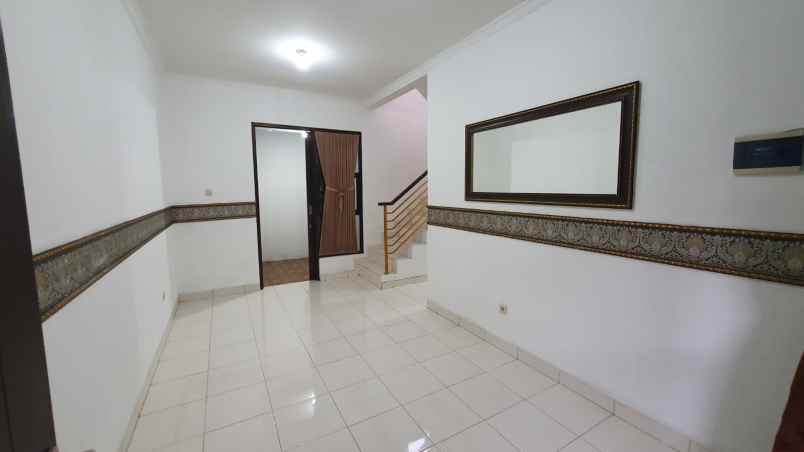 dijual rumah jl pamulang tangerang selatan