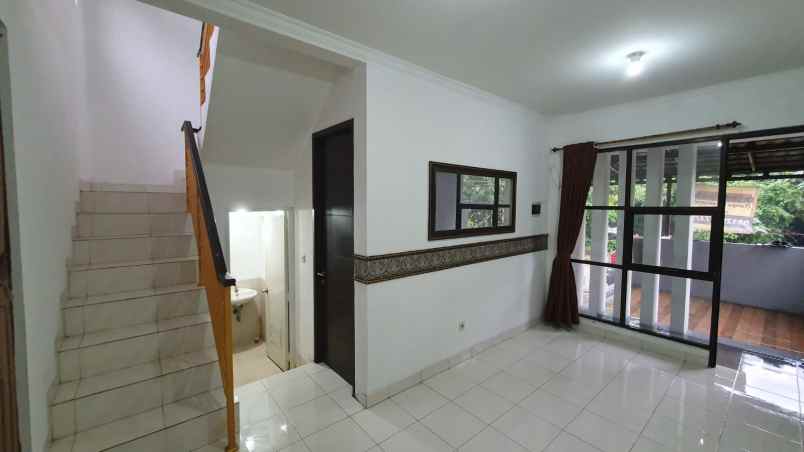 dijual rumah jl pamulang tangerang selatan