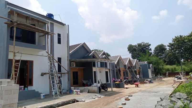 dijual rumah jl pasir putih cipayung depok