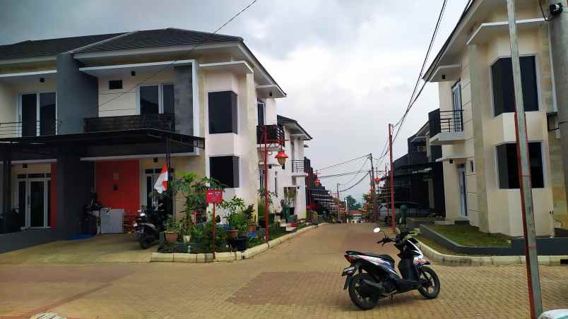 dijual rumah jl permana