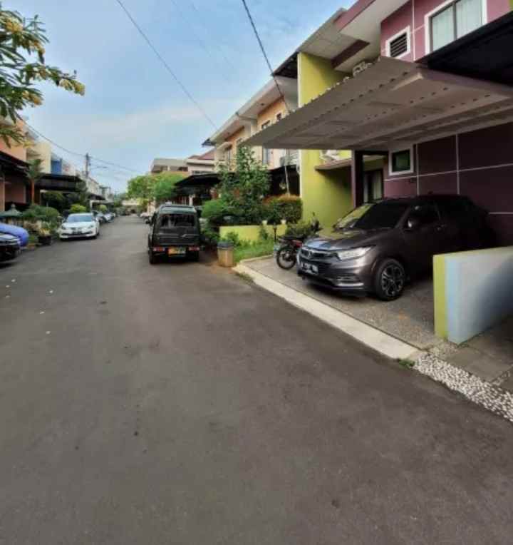 dijual rumah jl pondok bambu batas