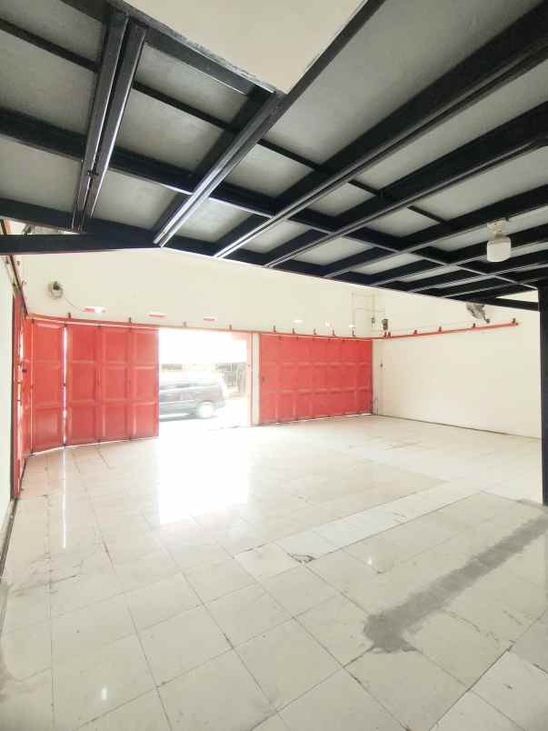 dijual rumah jl raya kaliabang tengah