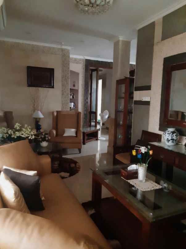 dijual rumah jl raya meruyung limo